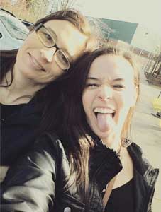alia zaita with her mother