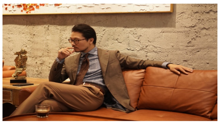 Choosing the Perfect Custom Suit: Factors to Consider for Style and Fabric