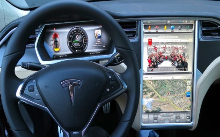 Tesla Business Explained How Is Tesla's Business Model Different from Traditional Car ...